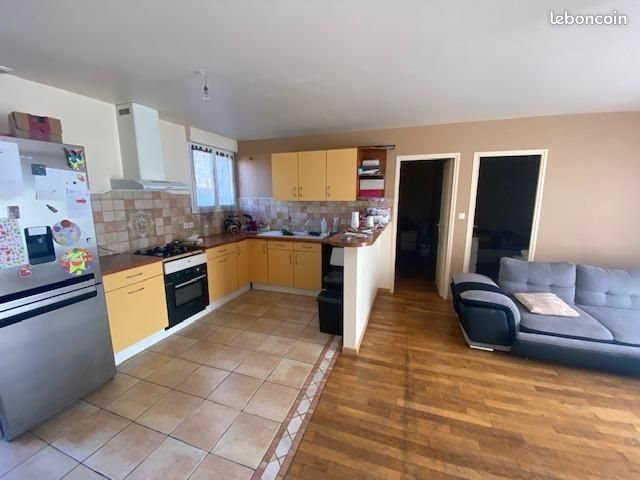 Appartement à louer, 81m², Saint-Côme-d'Olt
