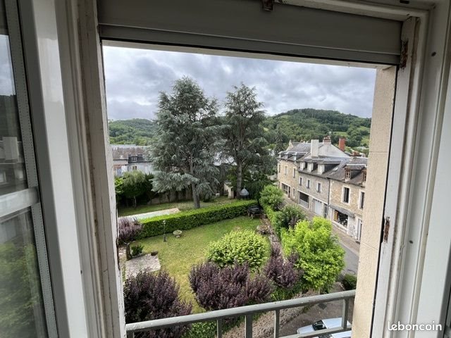 Appartement à louer, 57m², Saint-Geniez-d'Olt