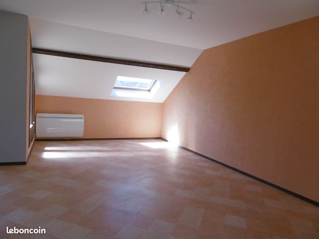 Appartement à louer, 56m², Espalion