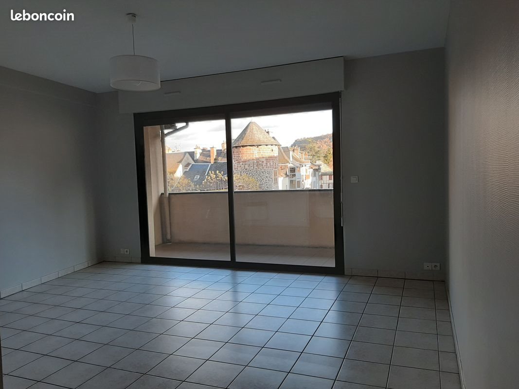 Appartement à louer, 49m², Espalion