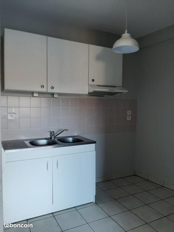 Appartement à louer, 49m², Espalion