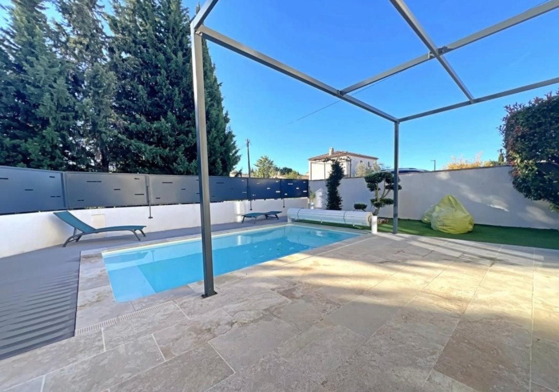 Maison à vendre, 102m², Eyguières