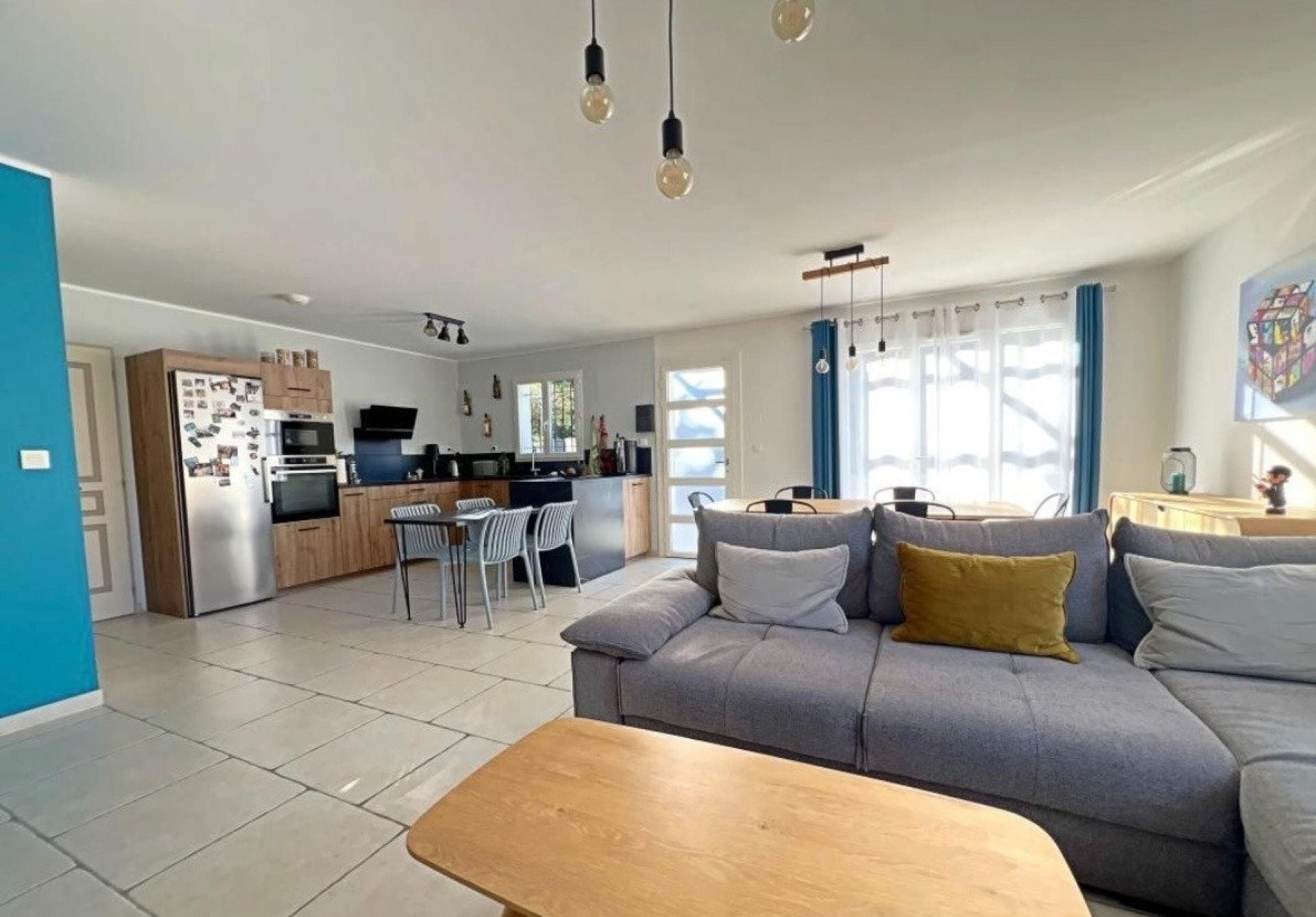 Maison à vendre, 102m², Eyguières