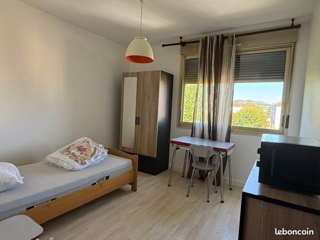 Appartement à louer, 16m², Issoire
