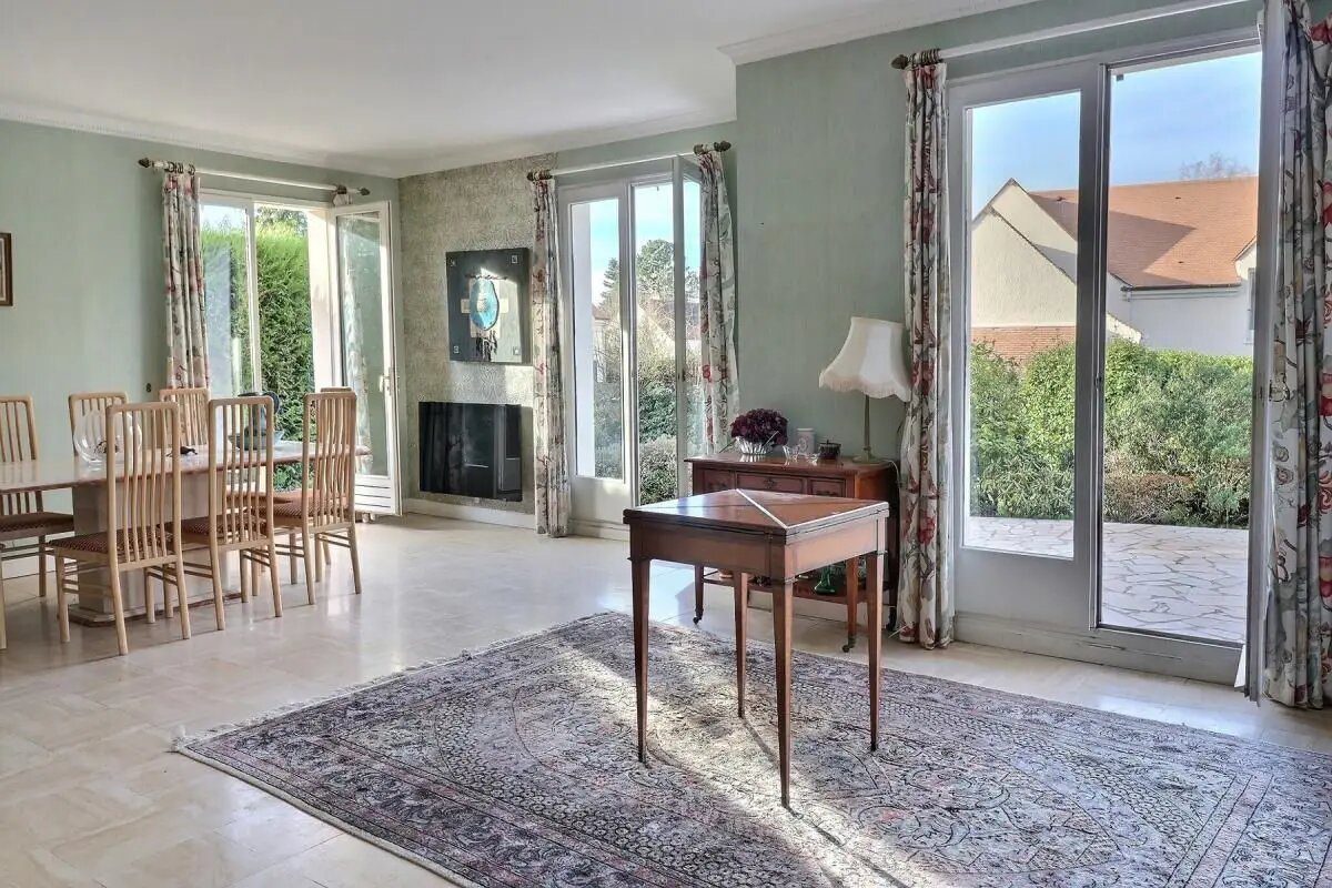 Maison à vendre, 230m², Saint-Nom-la-Bretèche