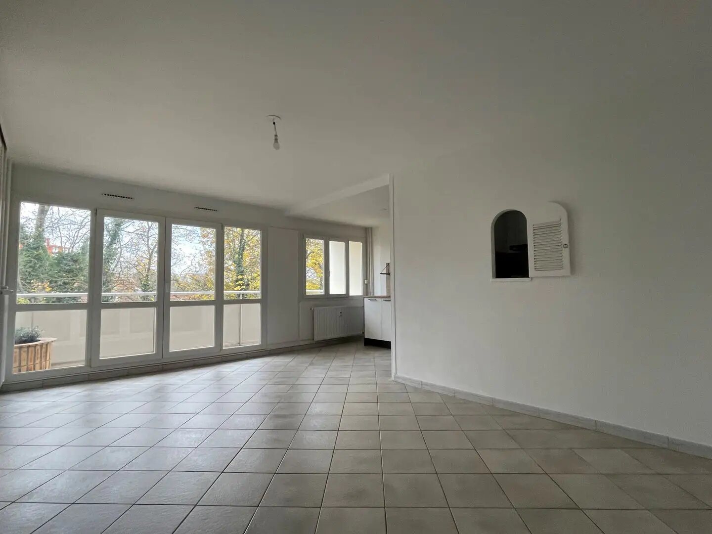 Appartement à louer, 79m², Saint-Max