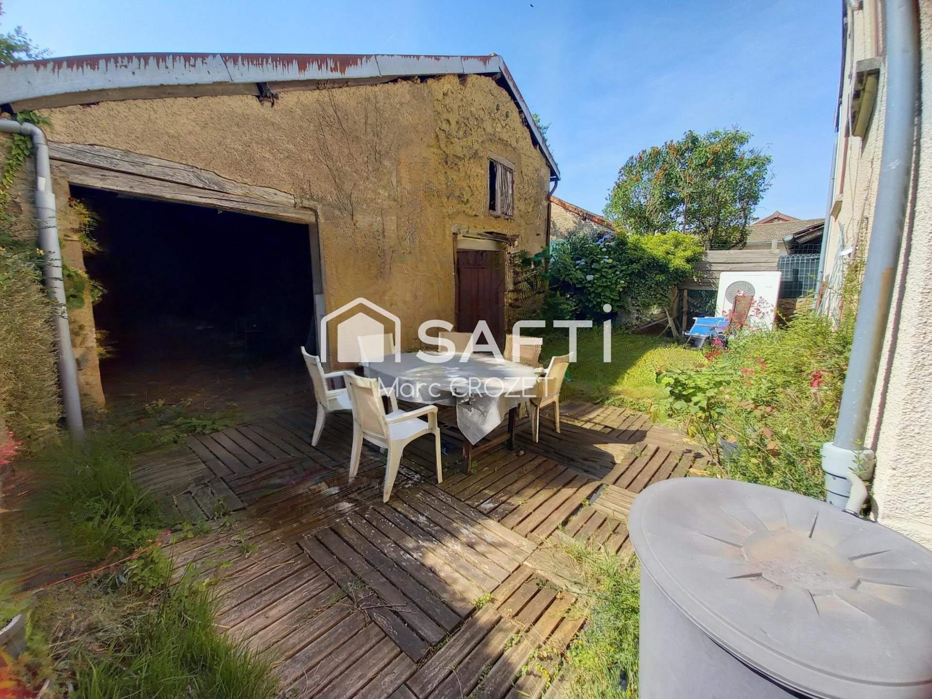Maison à vendre, 130m², Saint-Bonnet-des-Bruyères