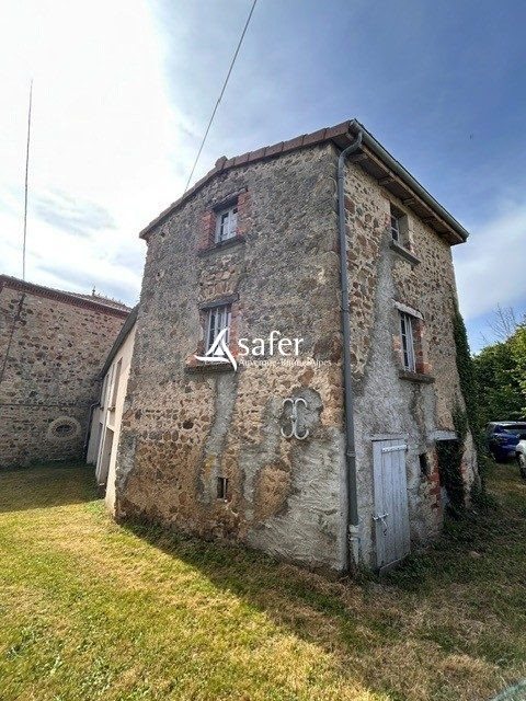 Maison à vendre, 140m², Sugères