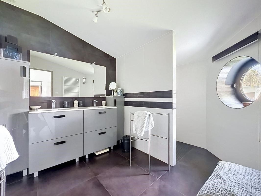 Maison à vendre, 222m², Charron