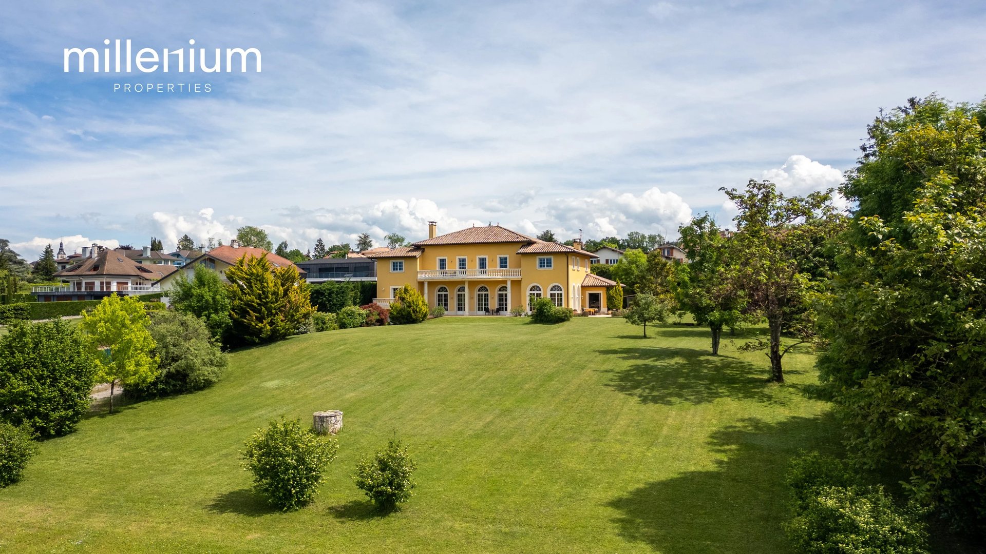 Maison à vendre, 1000m², Nernier
