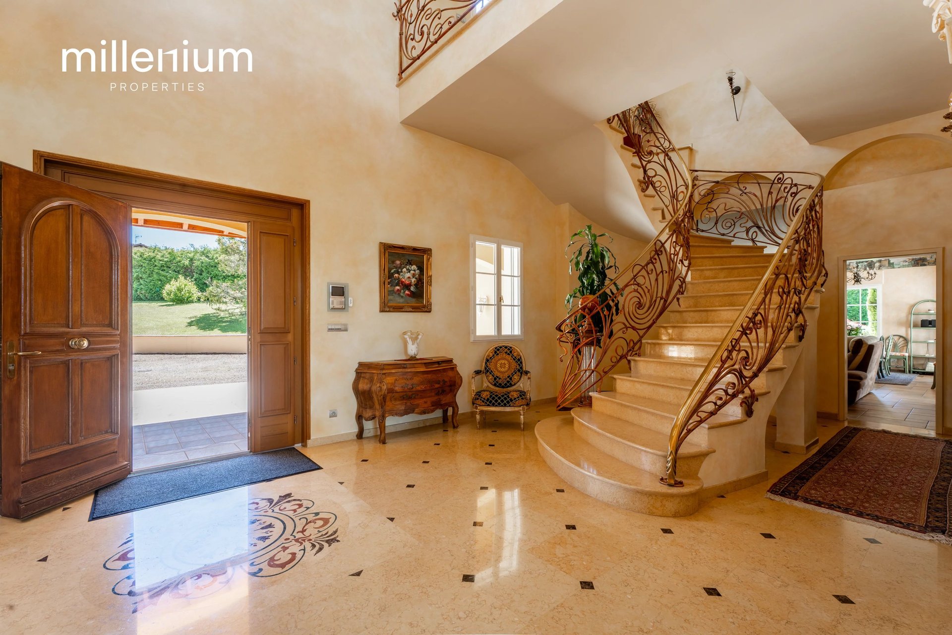 Maison à vendre, 1000m², Nernier
