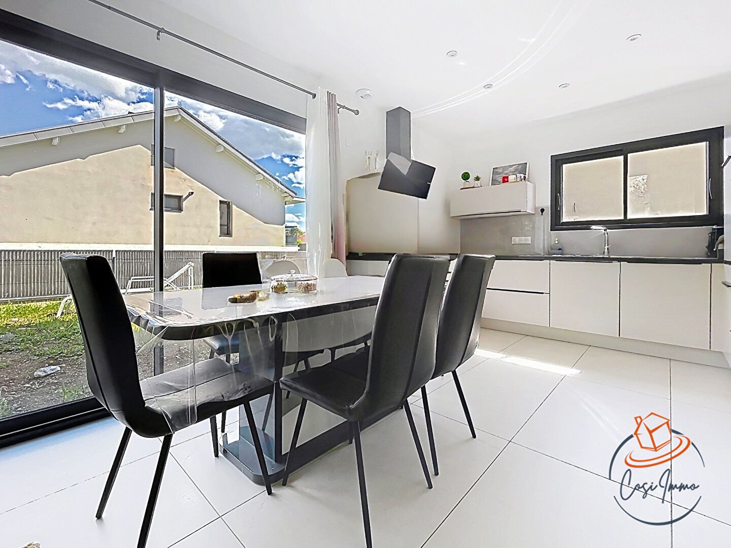 Maison à vendre, 120m², Saint-Genis-Pouilly