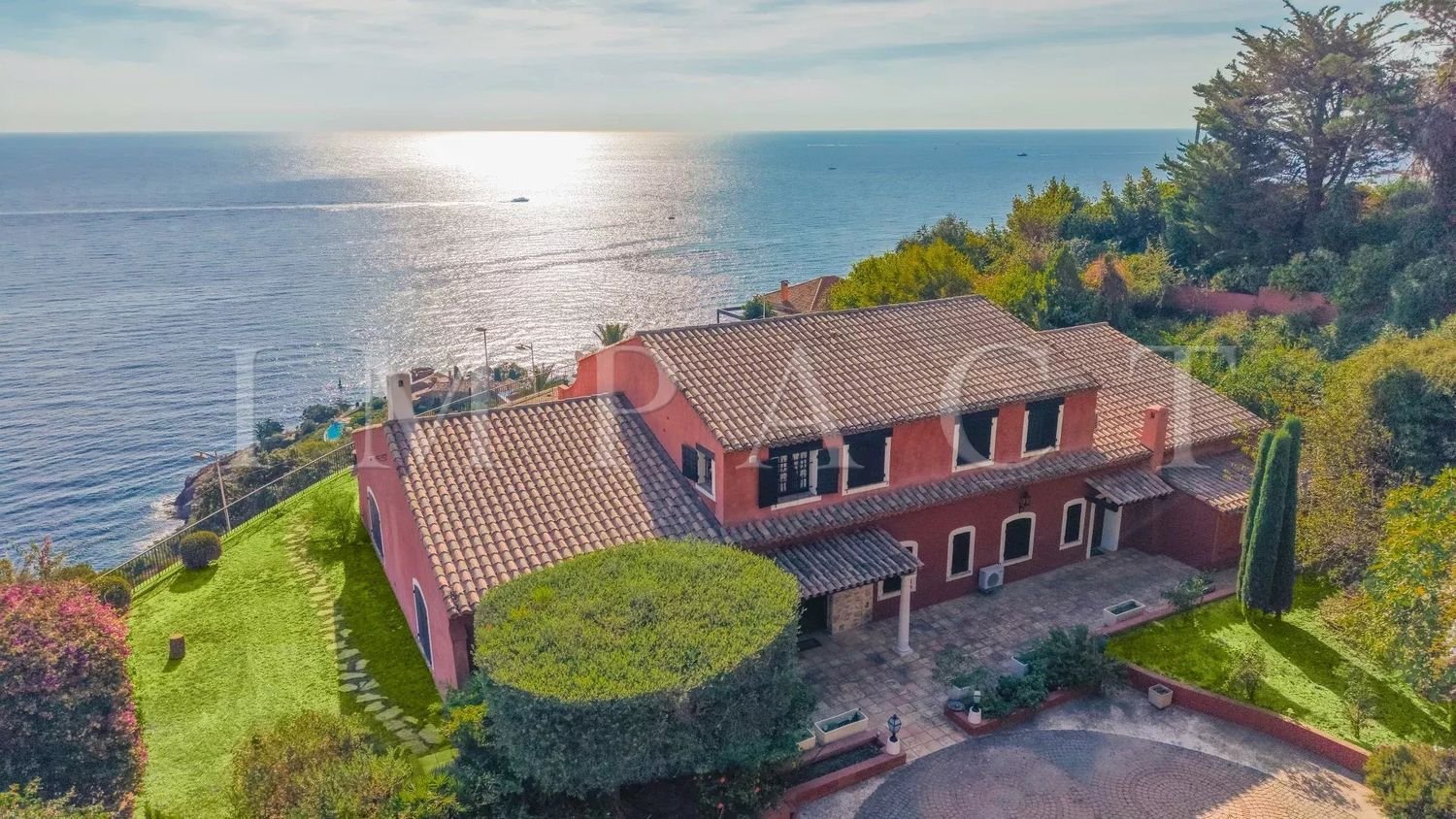 Maison à vendre, 375m², Théoule-sur-Mer