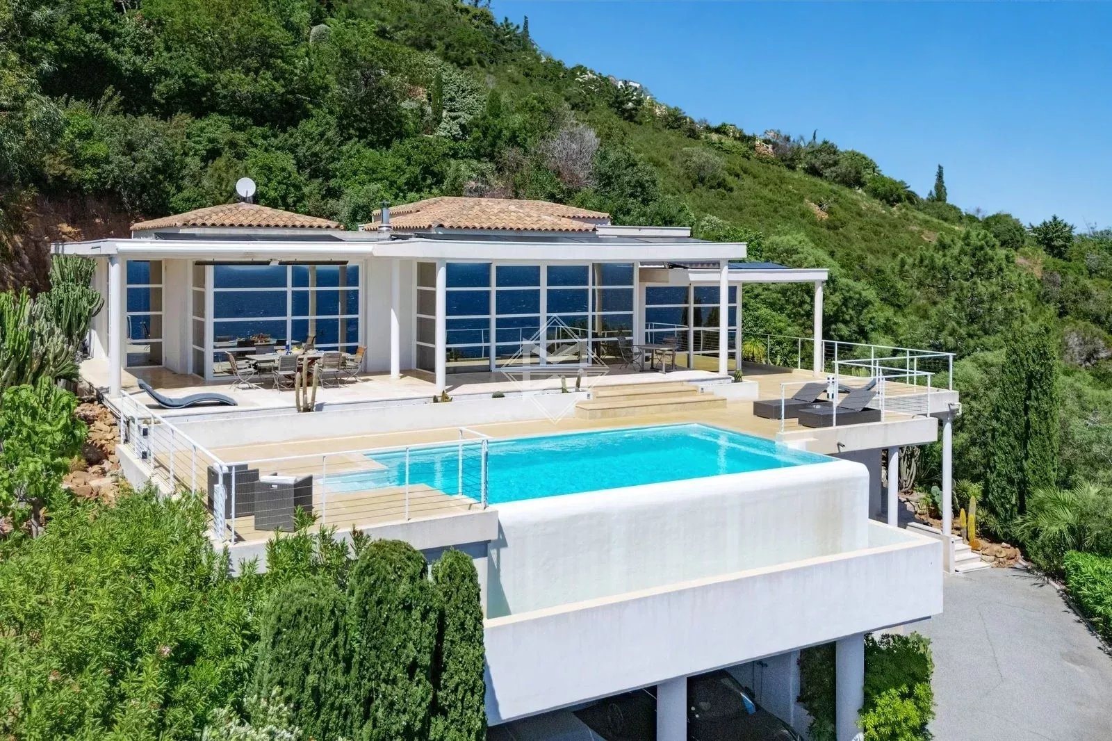 Maison à vendre, 250m², Saint-Raphaël