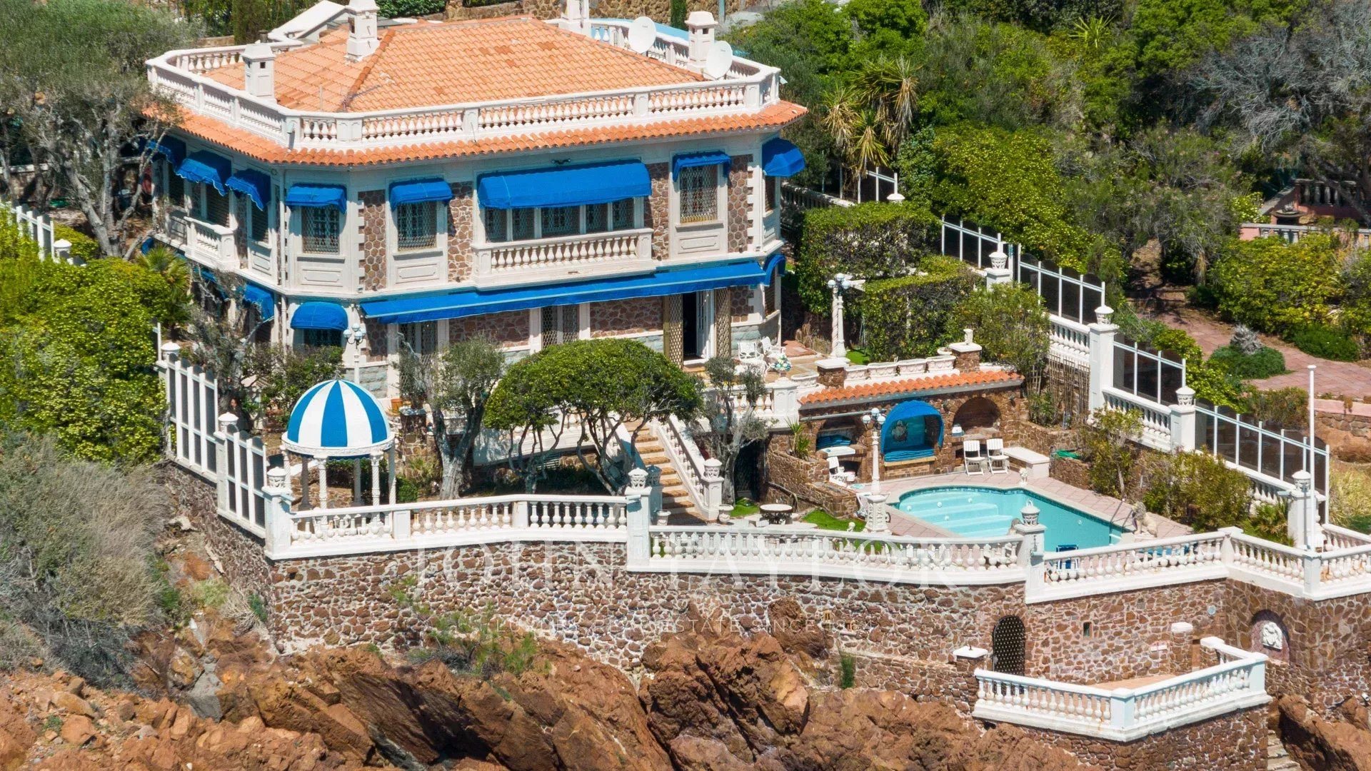 Maison à vendre, 245m², Saint-Raphaël