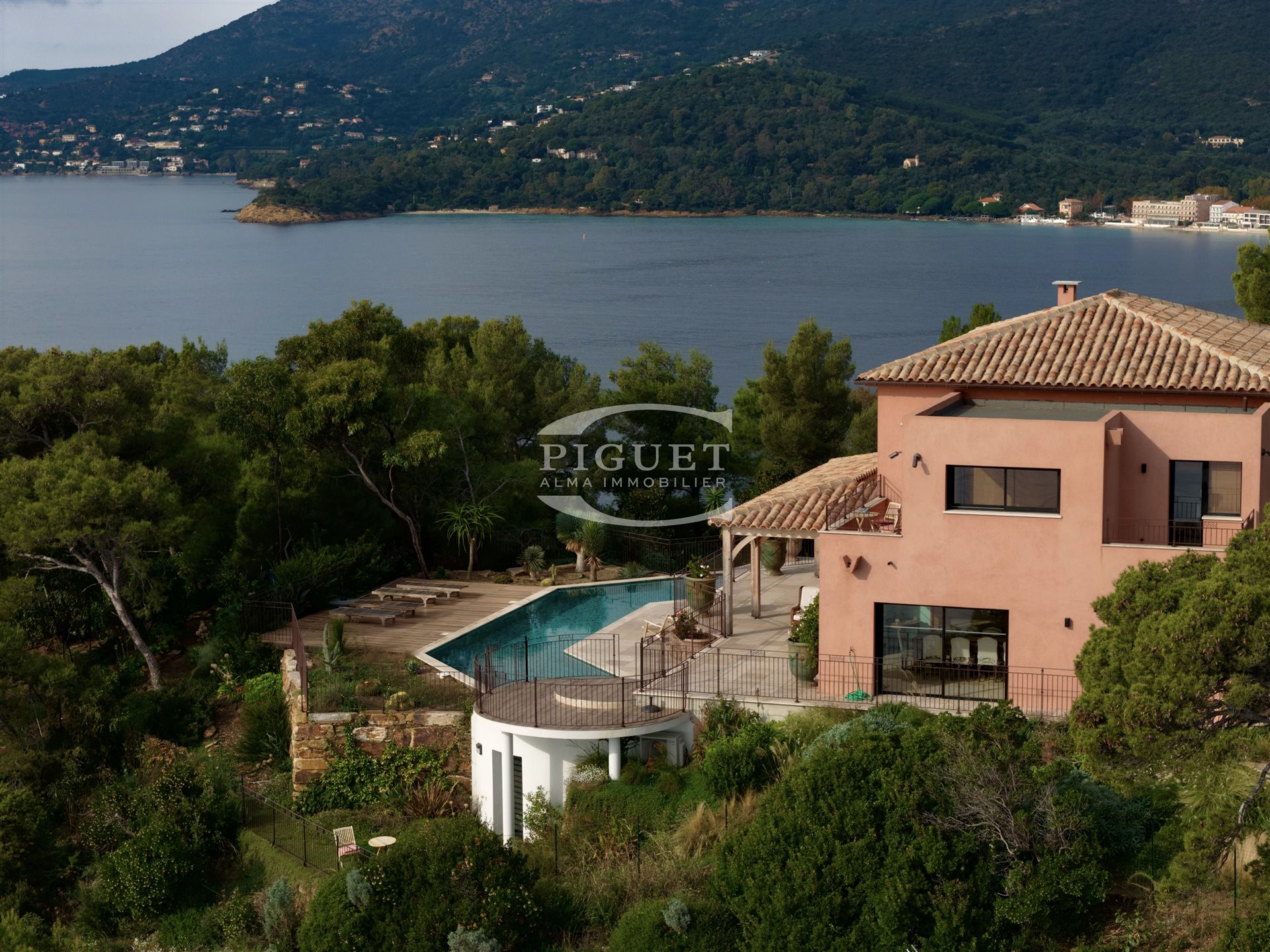 Maison à vendre, 363m², Le Lavandou