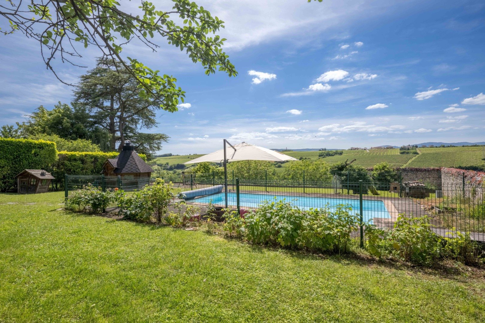 Maison à vendre, 350m², Pommiers-en-Forez
