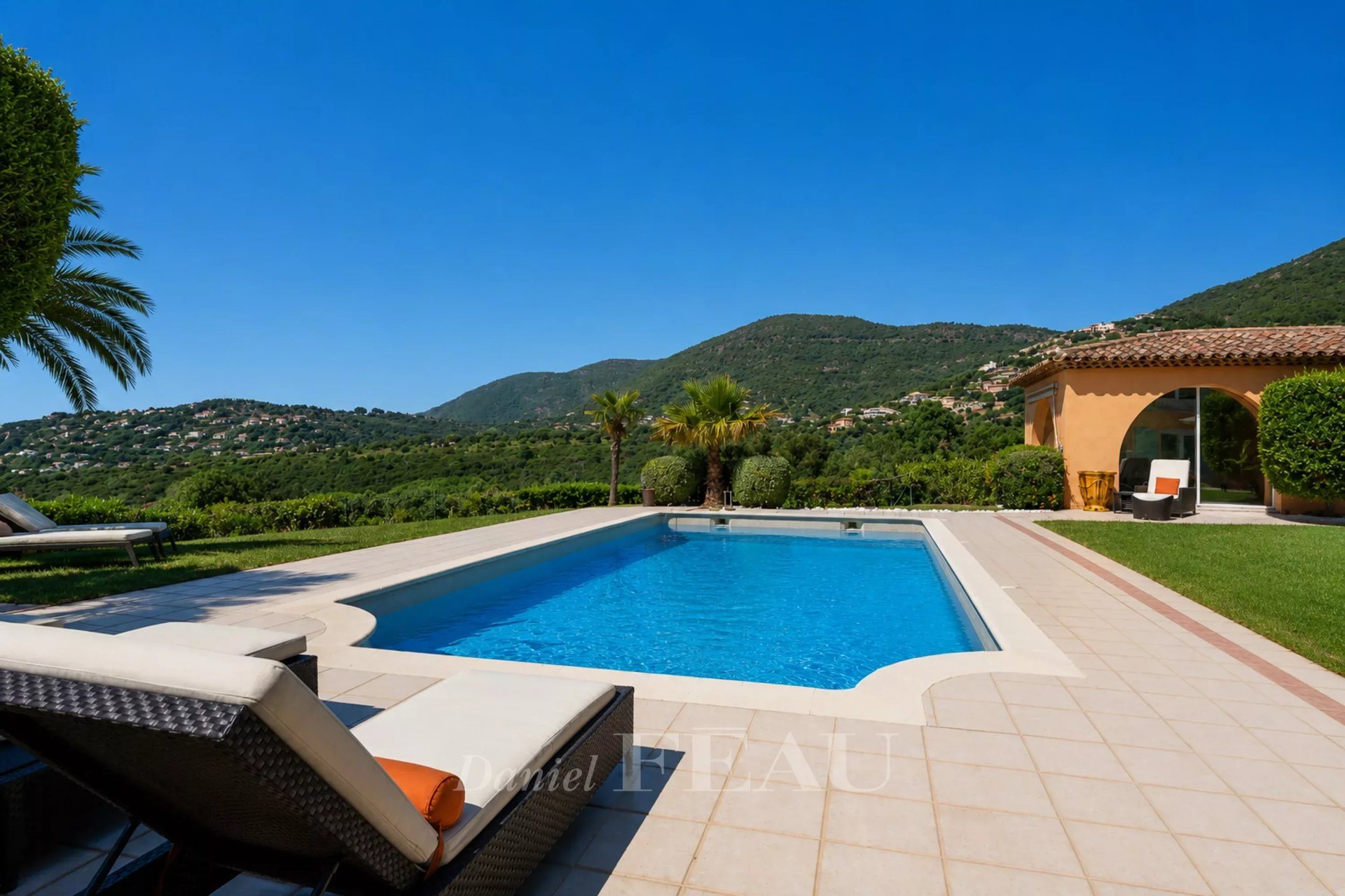 Maison à vendre, 495m², Cavalaire-sur-Mer