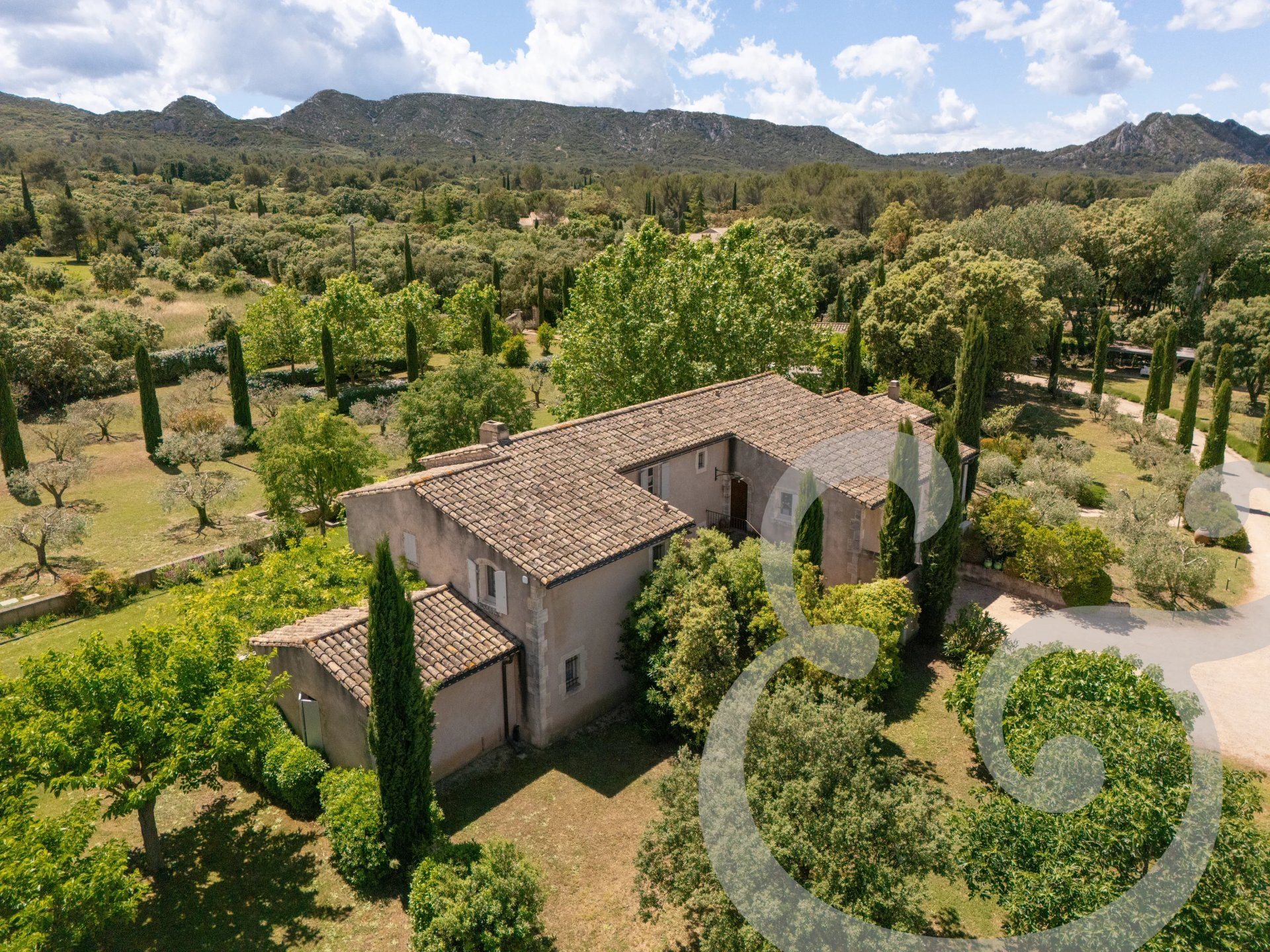 Maison à vendre, 274m², Eygalières