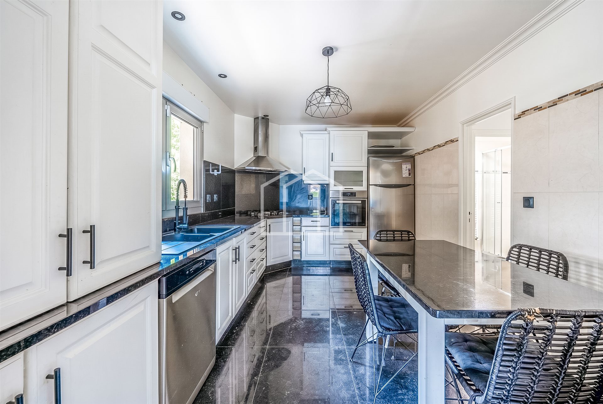 Maison à vendre, 126m², Suresnes