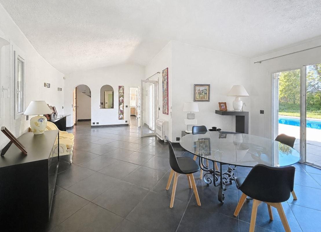 Maison à vendre, 210m², Roquefort-les-Pins