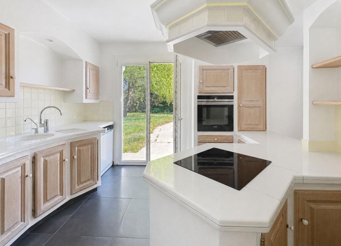 Maison à vendre, 210m², Roquefort-les-Pins