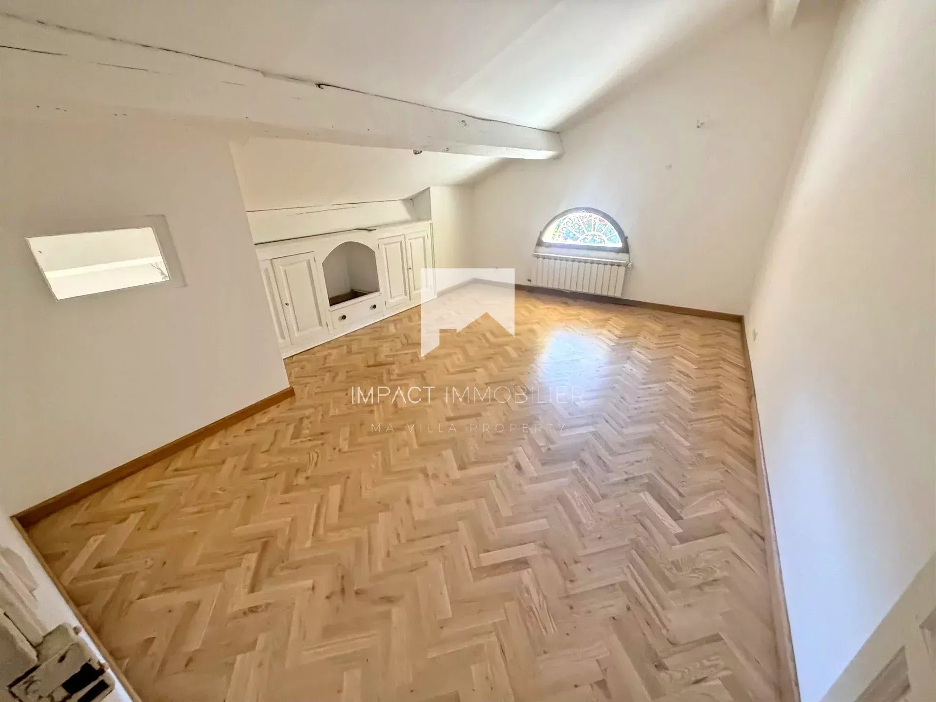 Maison à vendre, 197m², La Crau