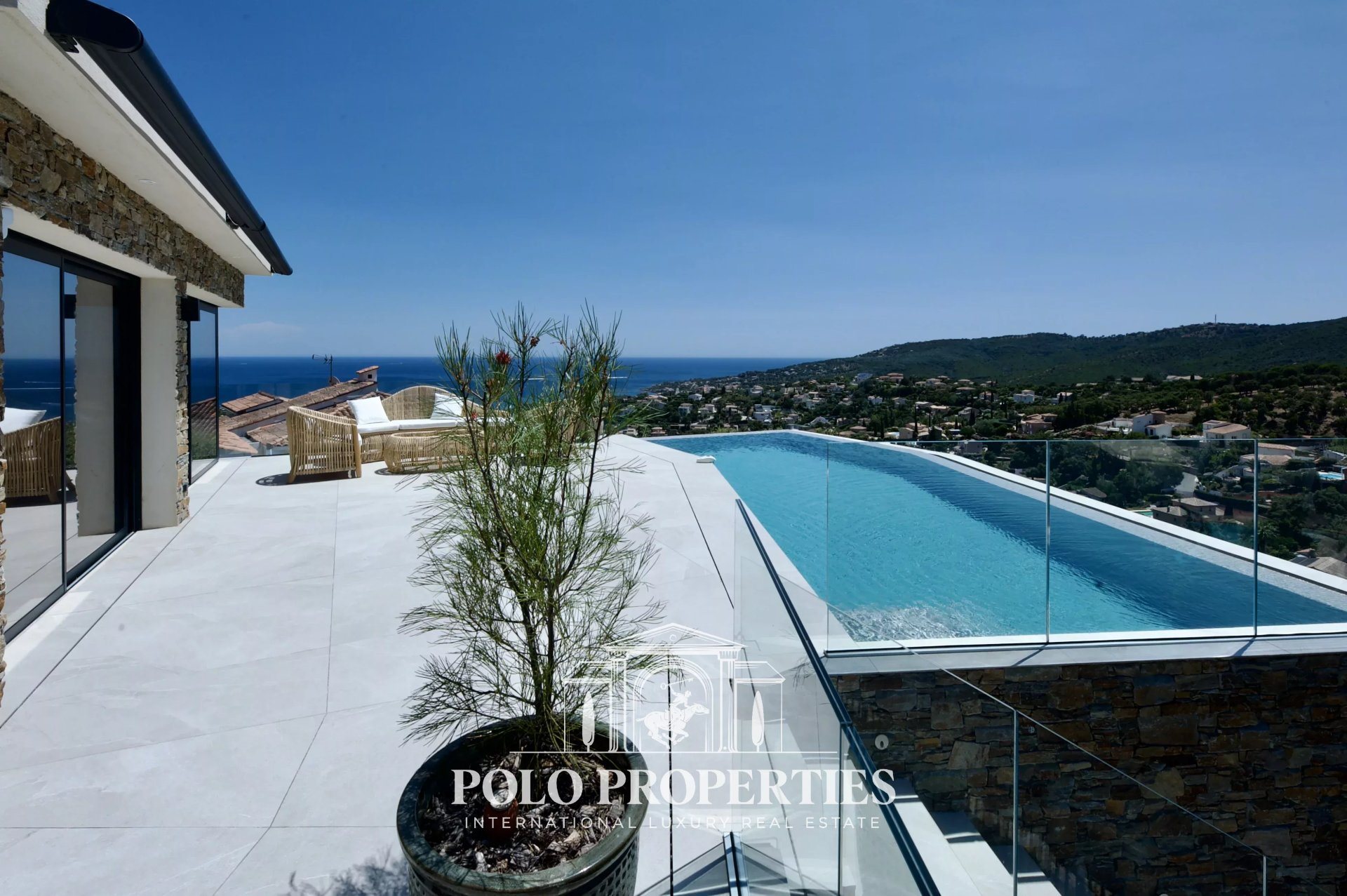 Maison à vendre, 257m², Roquebrune-sur-Argens