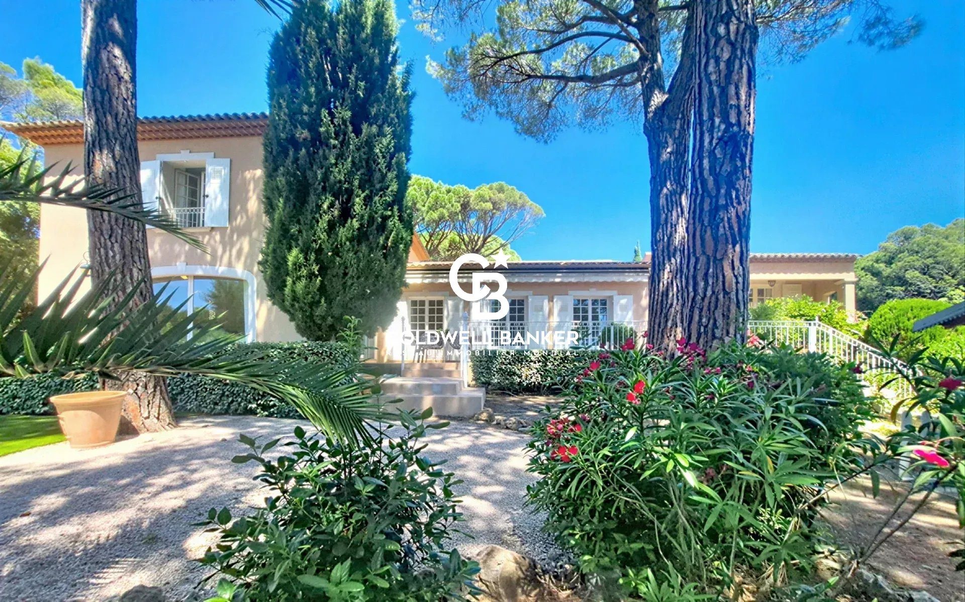 Maison à vendre, 275m², Saint-Raphaël