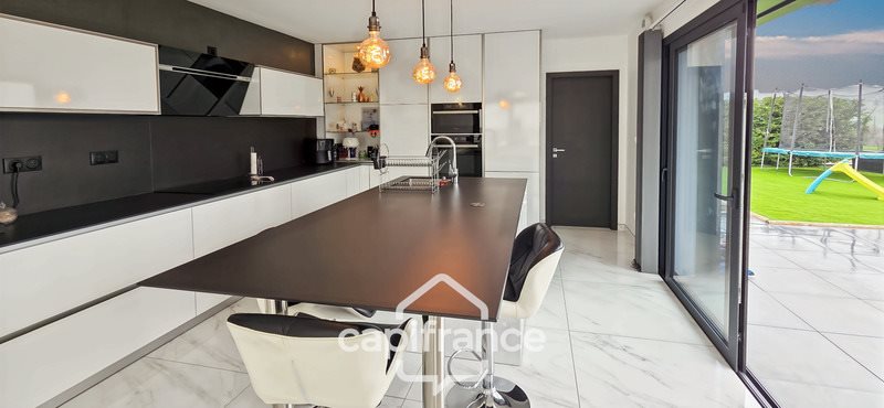 Maison à vendre, 165m², Versonnex