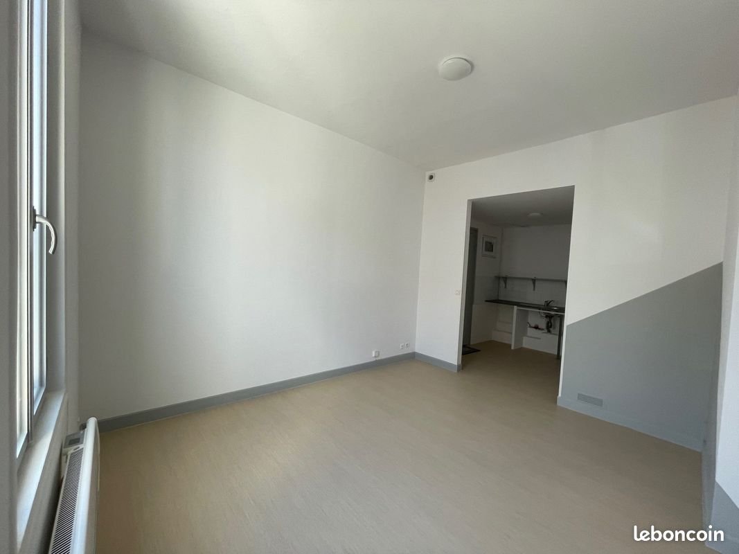Appartement à louer, 23m², Rochefort