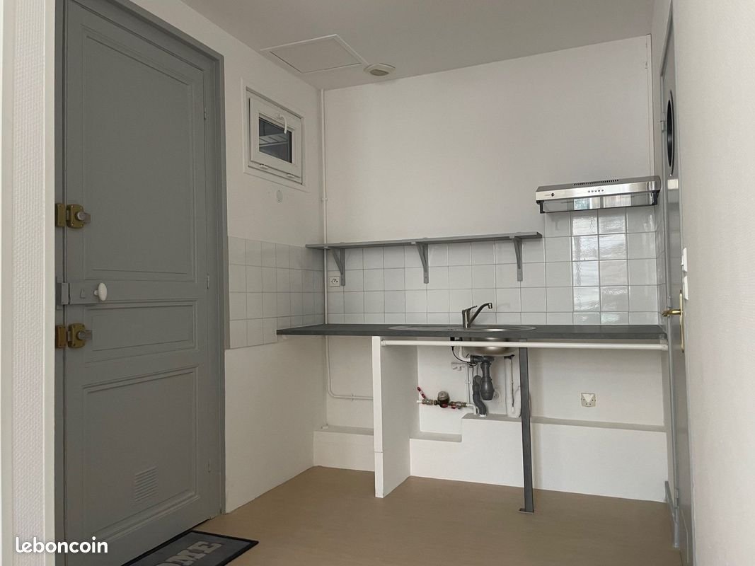 Appartement à louer, 23m², Rochefort