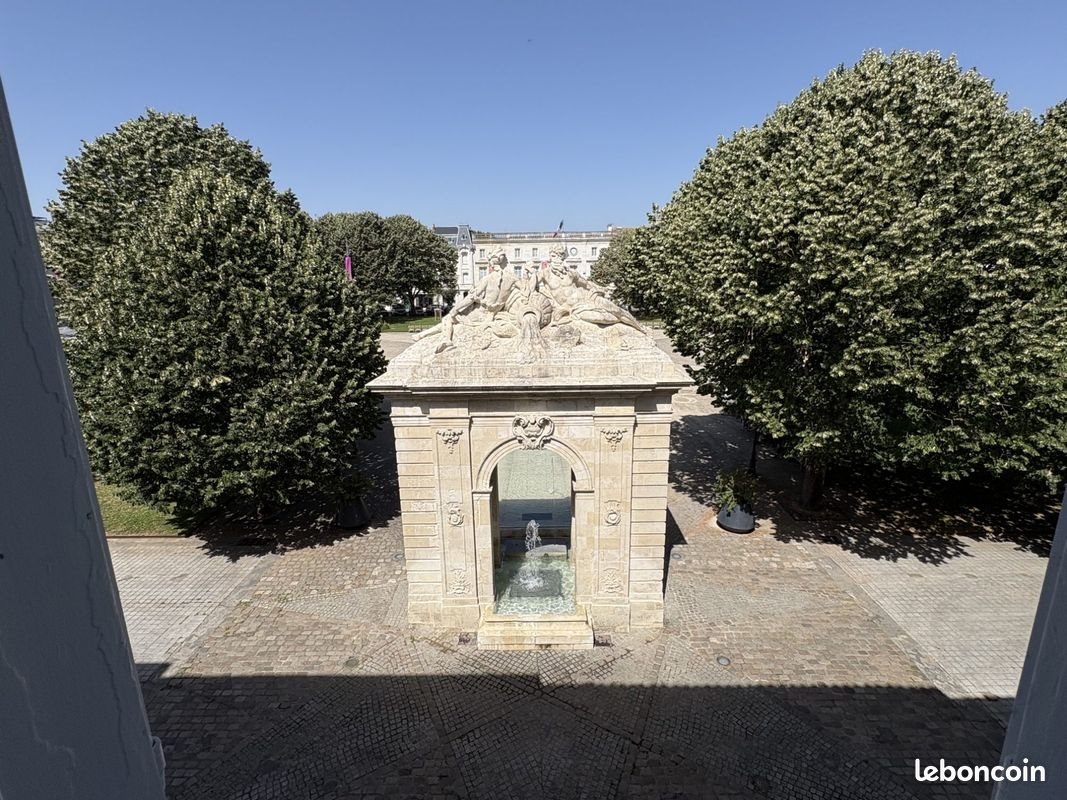 Appartement à louer, 84m², Rochefort