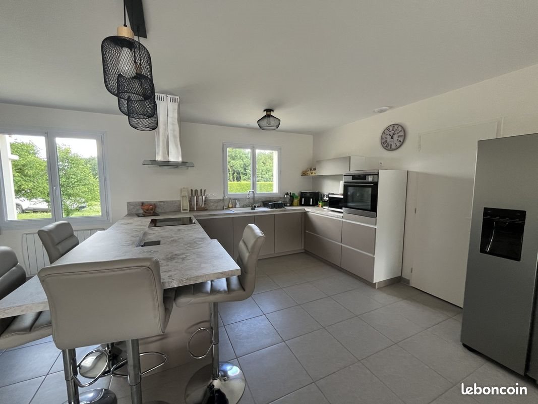 Maison à vendre, 123m², Soulignonne