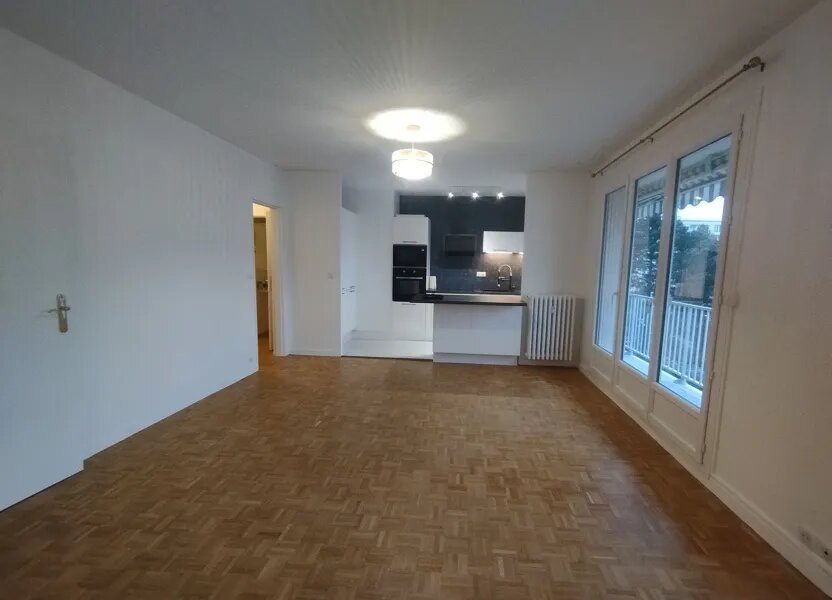 Appartement à louer, 77m², Compiègne
