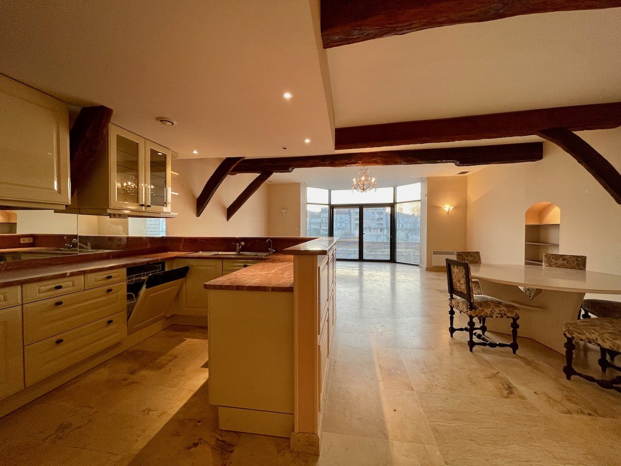 Maison à louer, 300m², Villeneuve-sur-Lot