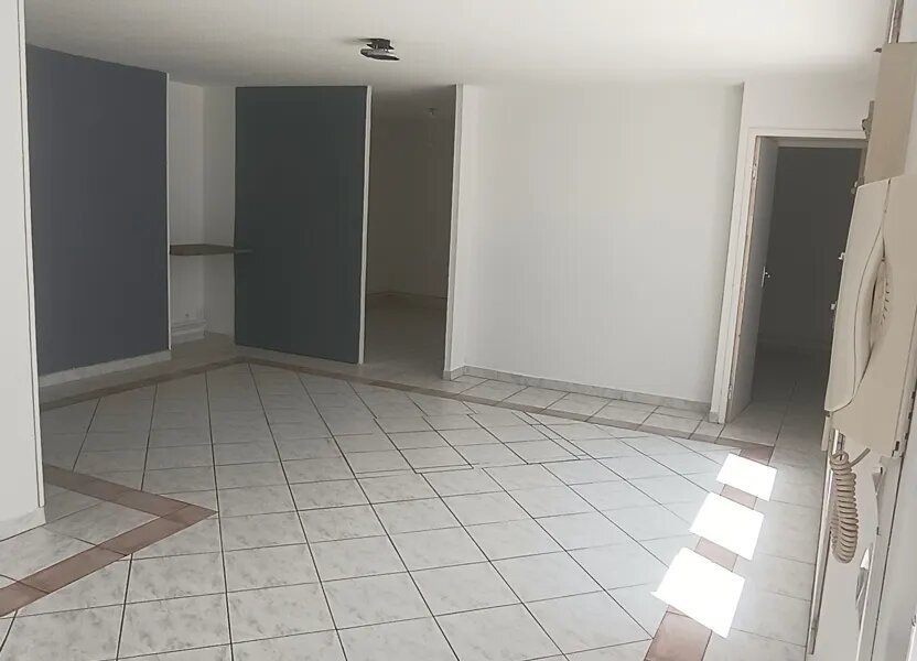 Appartement à louer, 73m², Miramas