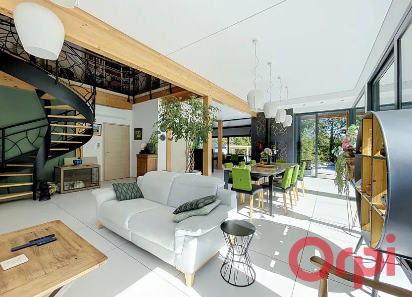 Maison à vendre, 191m², Nivolas-Vermelle