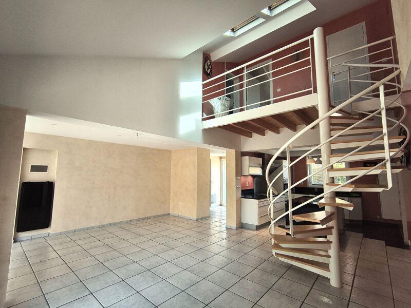 Maison à vendre, 192m², Tallende