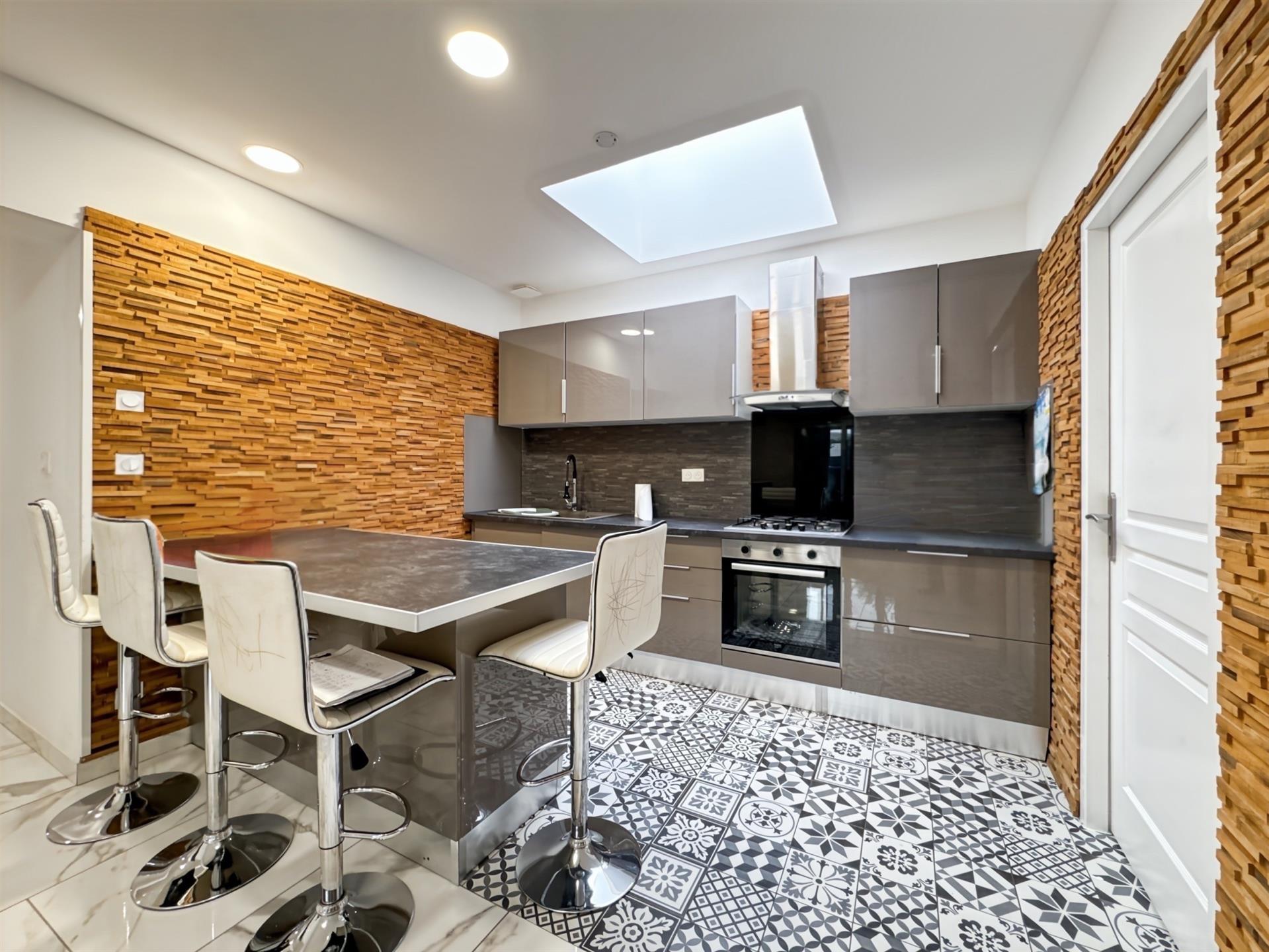 Maison à vendre, 140m², Massieux