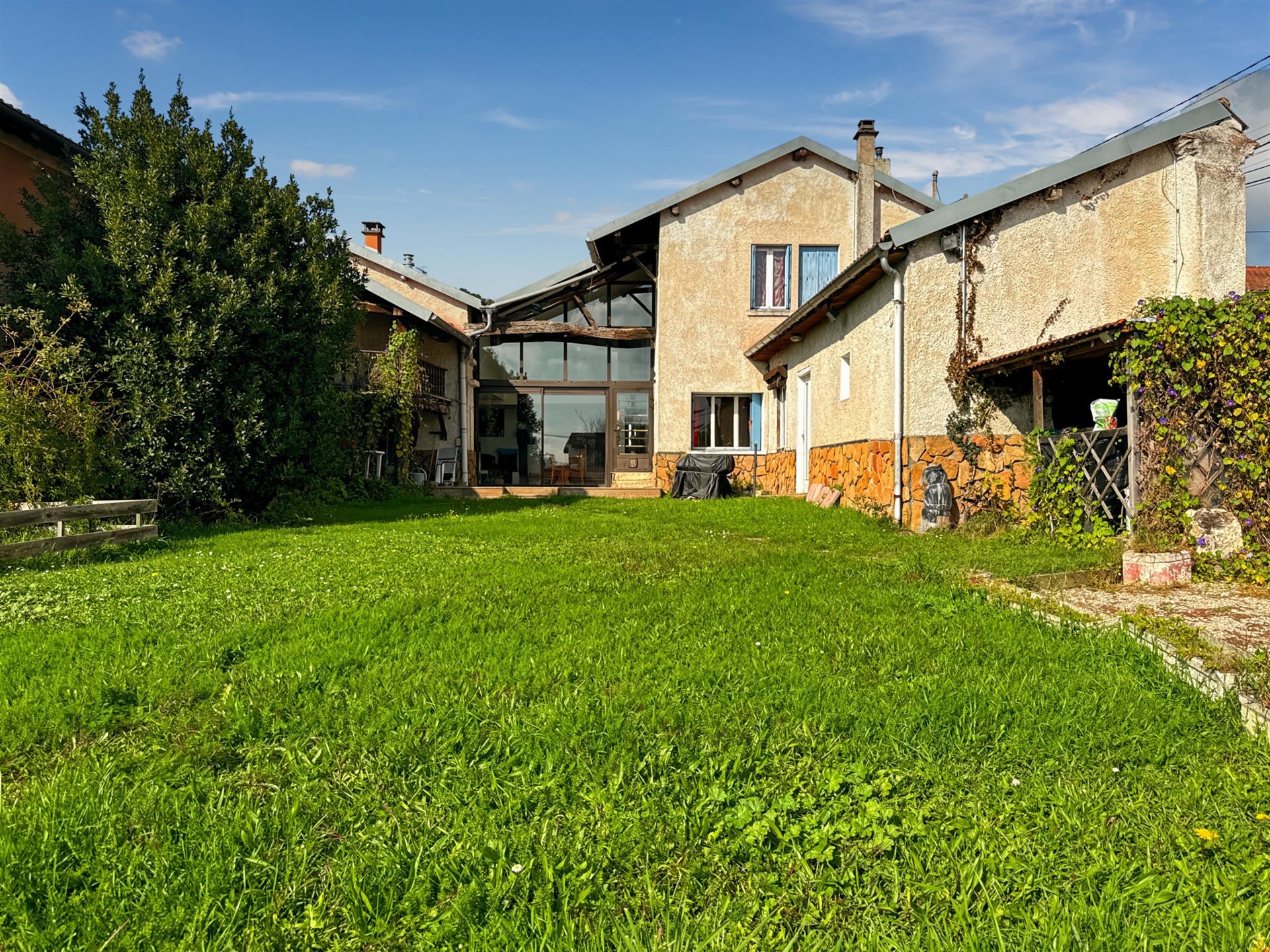 Maison à vendre, 239m², Reyrieux