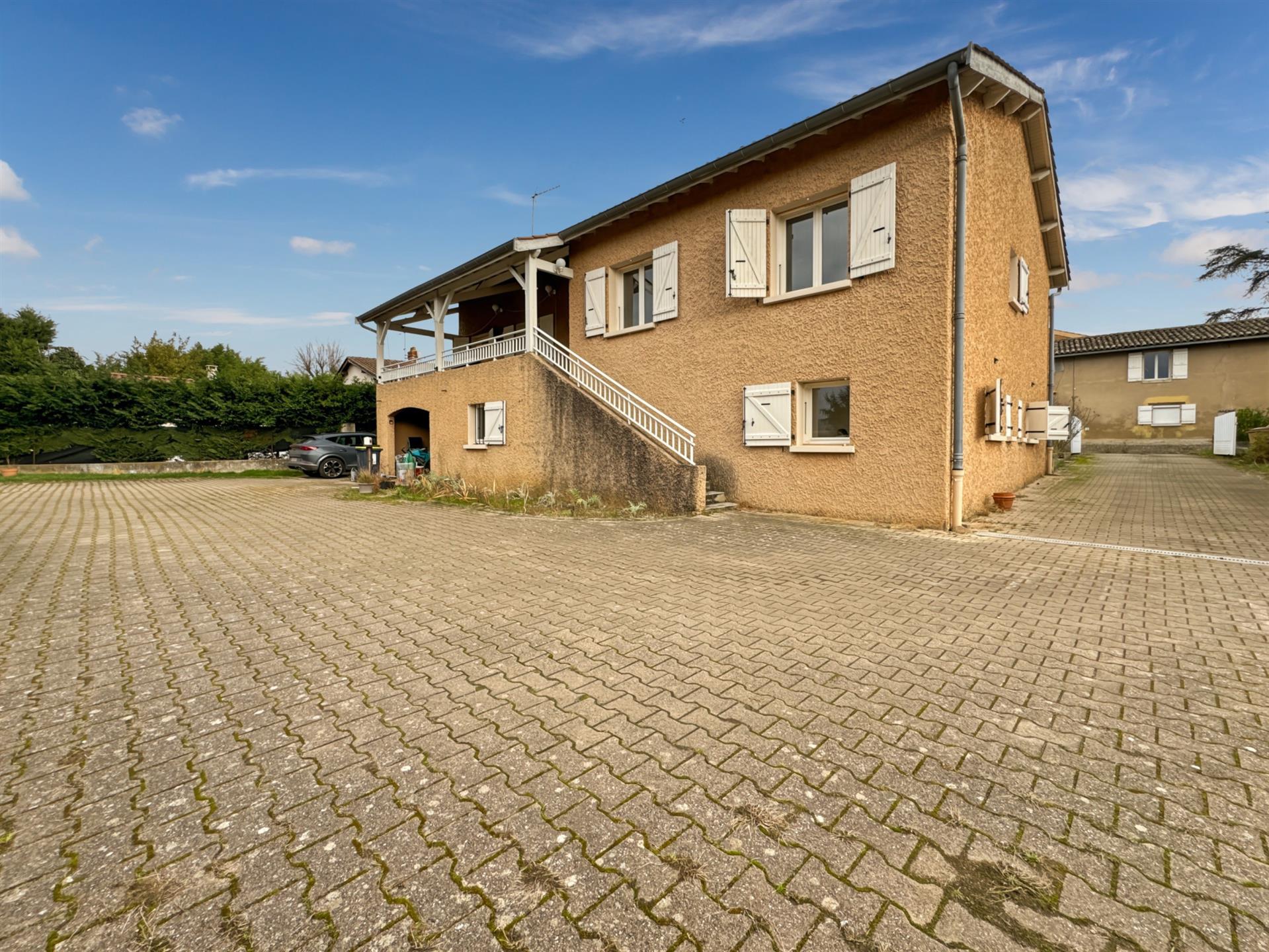 Maison à vendre, 216m², Quincieux