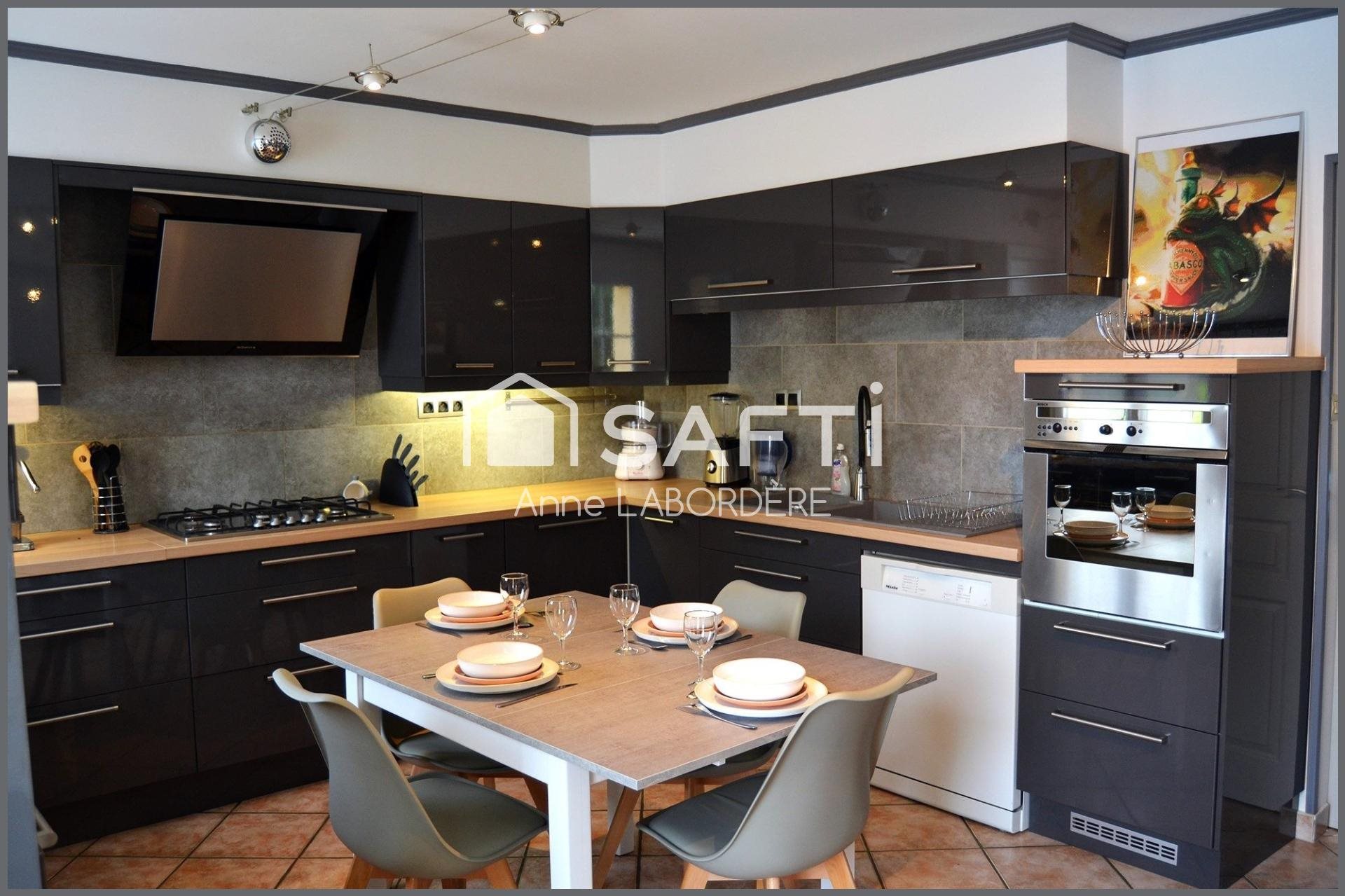 Maison à vendre, 208m², Ardillières