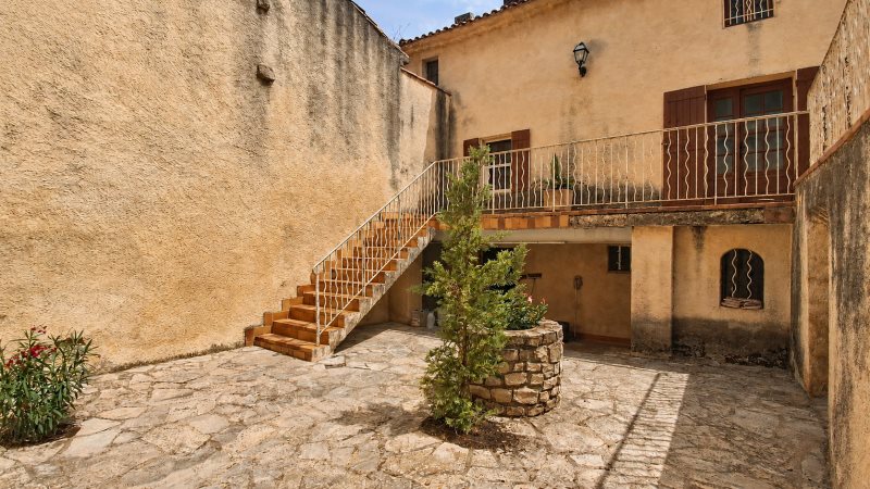 Maison à vendre, 150m², Domazan