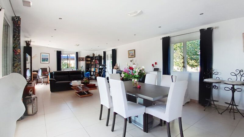 Maison à vendre, 135m², Aramon