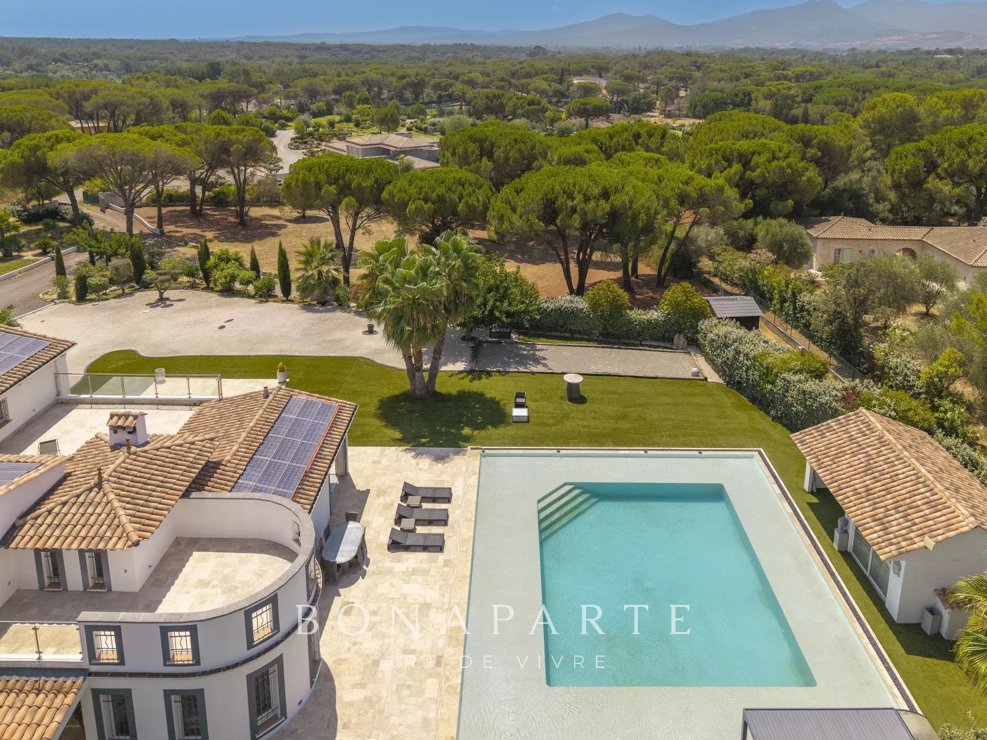 Maison à vendre, 280m², Roquebrune-sur-Argens
