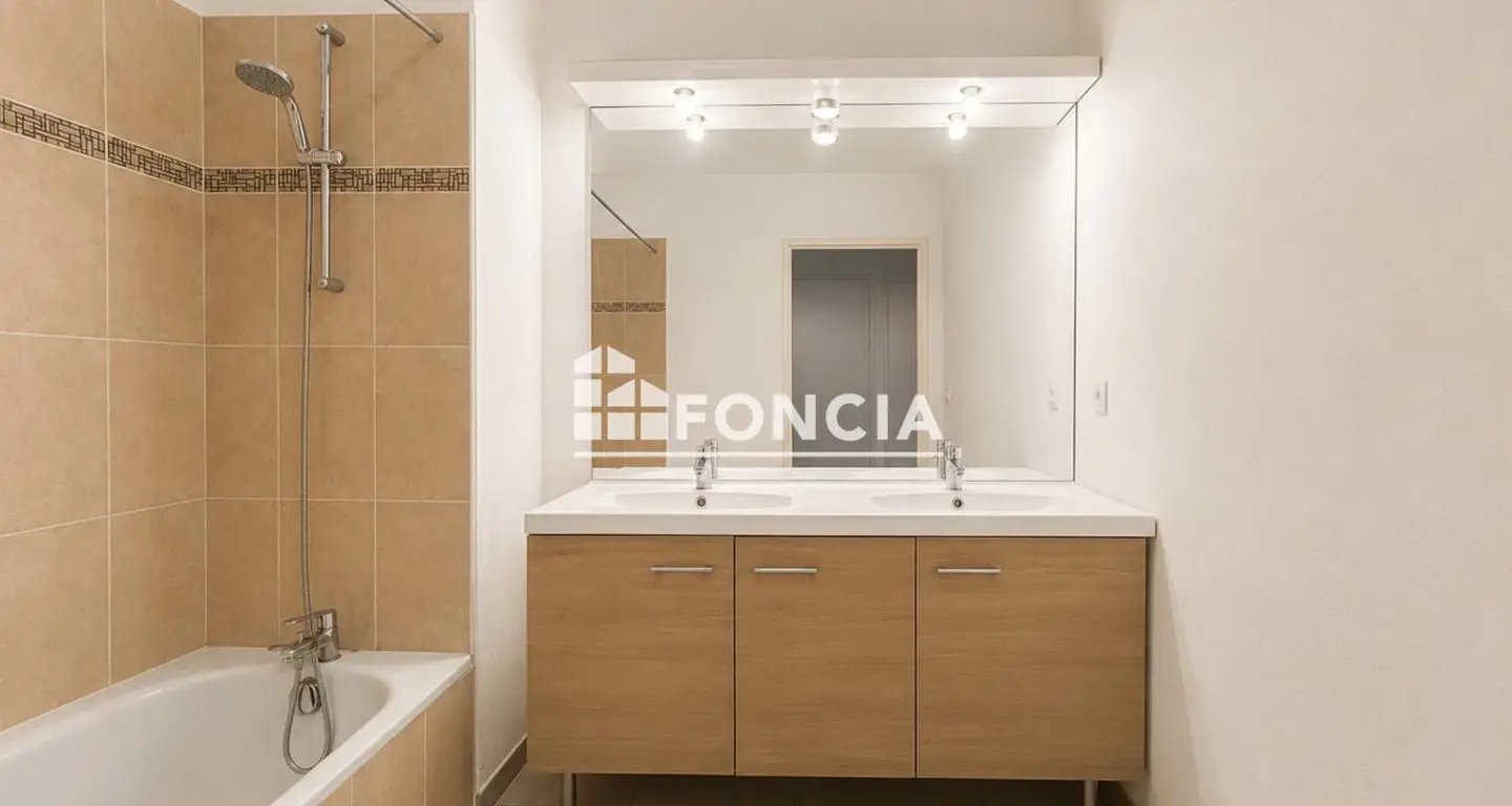 Appartement à vendre, 65m², Saint-Laurent-du-Var