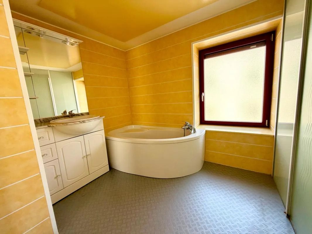 Maison à vendre, 166m², Saint-Laurent-de-Chamousset