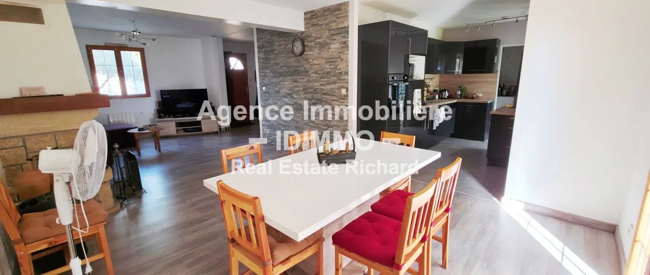 Maison à vendre, 142m², Corbeilles