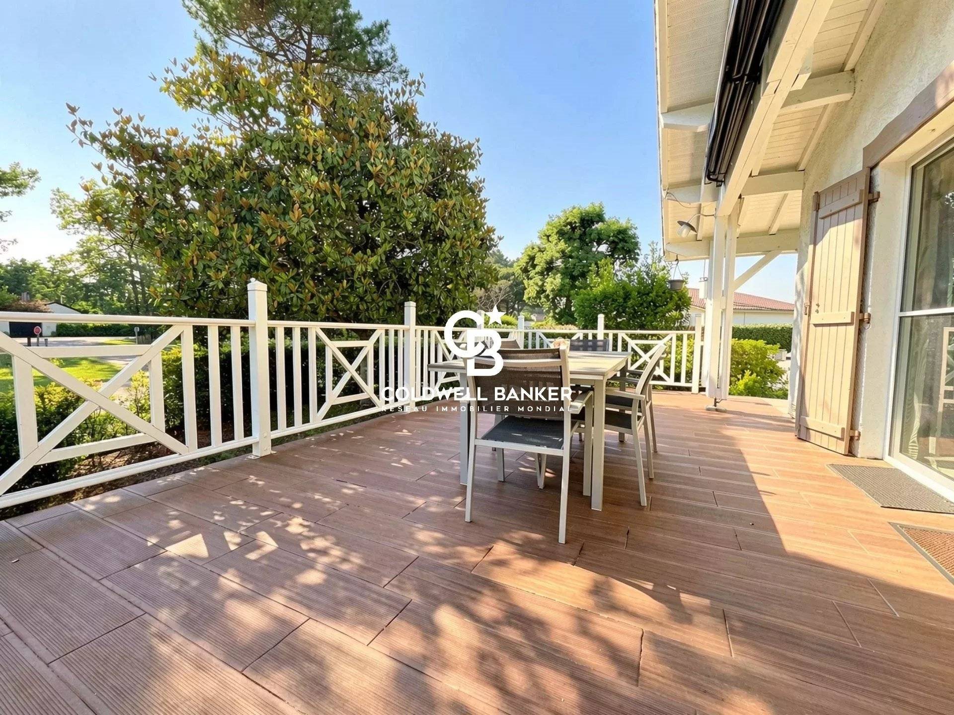 Maison à vendre, 151m², Arès